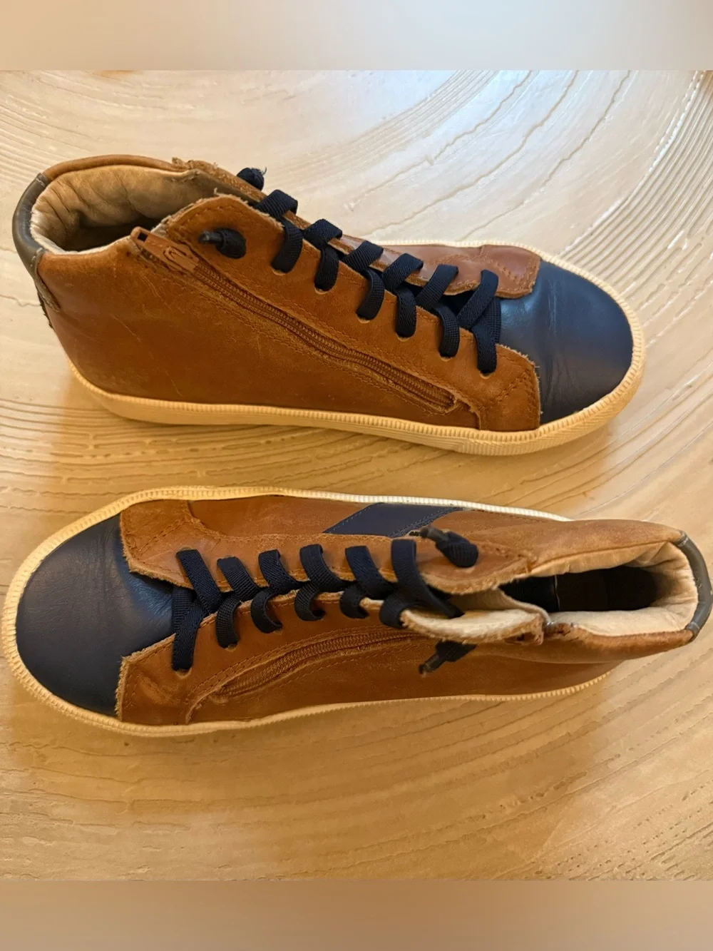 Boys Old Souls Leather High-Top Sneakers in Brown and Navy with zips